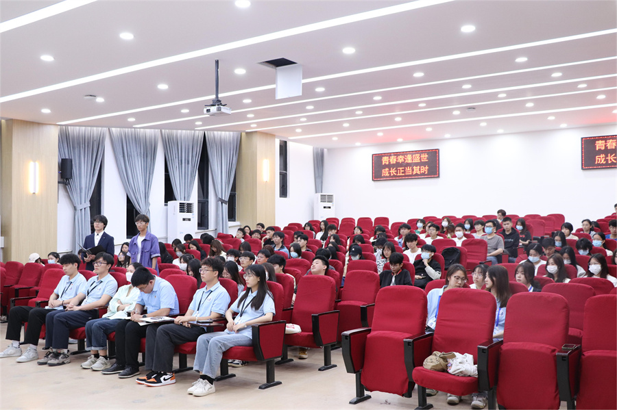 座谈会现场.JPG