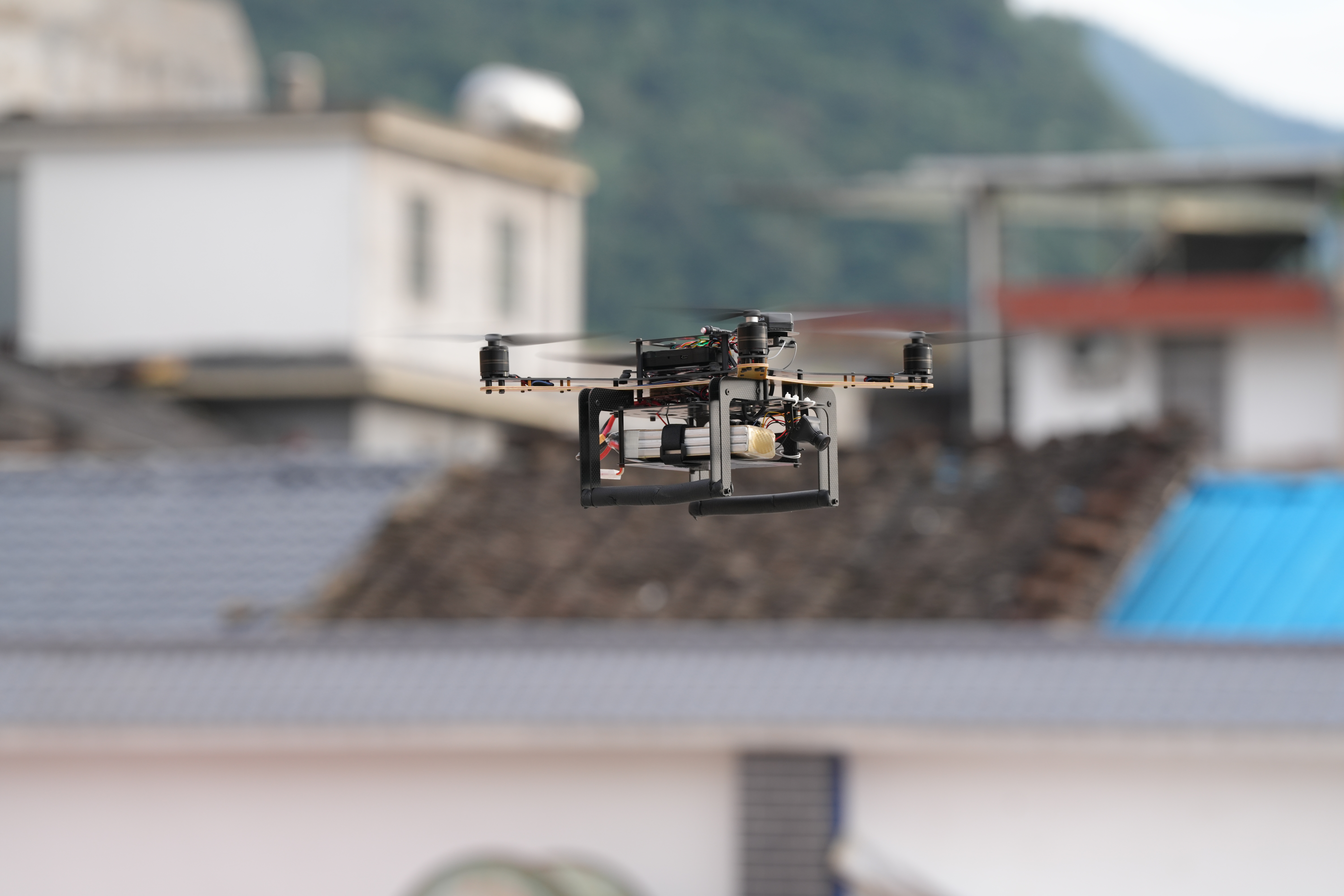 四旋翼飞行器.jpg